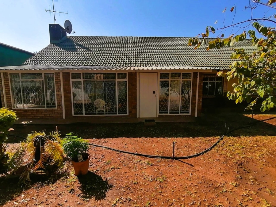 3 Bedroom Property for Sale in Bodorp North West